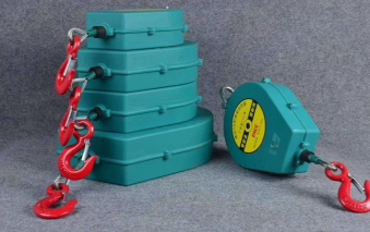 高處很危險,須有速差防墜器保安全